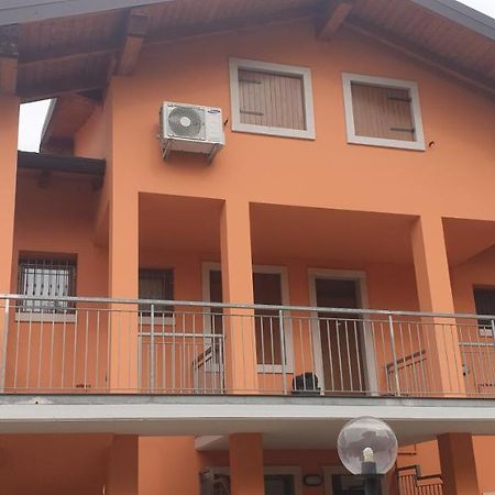Апартаменты Casa Lavoro Vancanza Кастельнуово-дель-Гарда Экстерьер фото